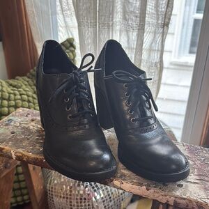 Born Black leathers Lace-Up Heeled Shoes